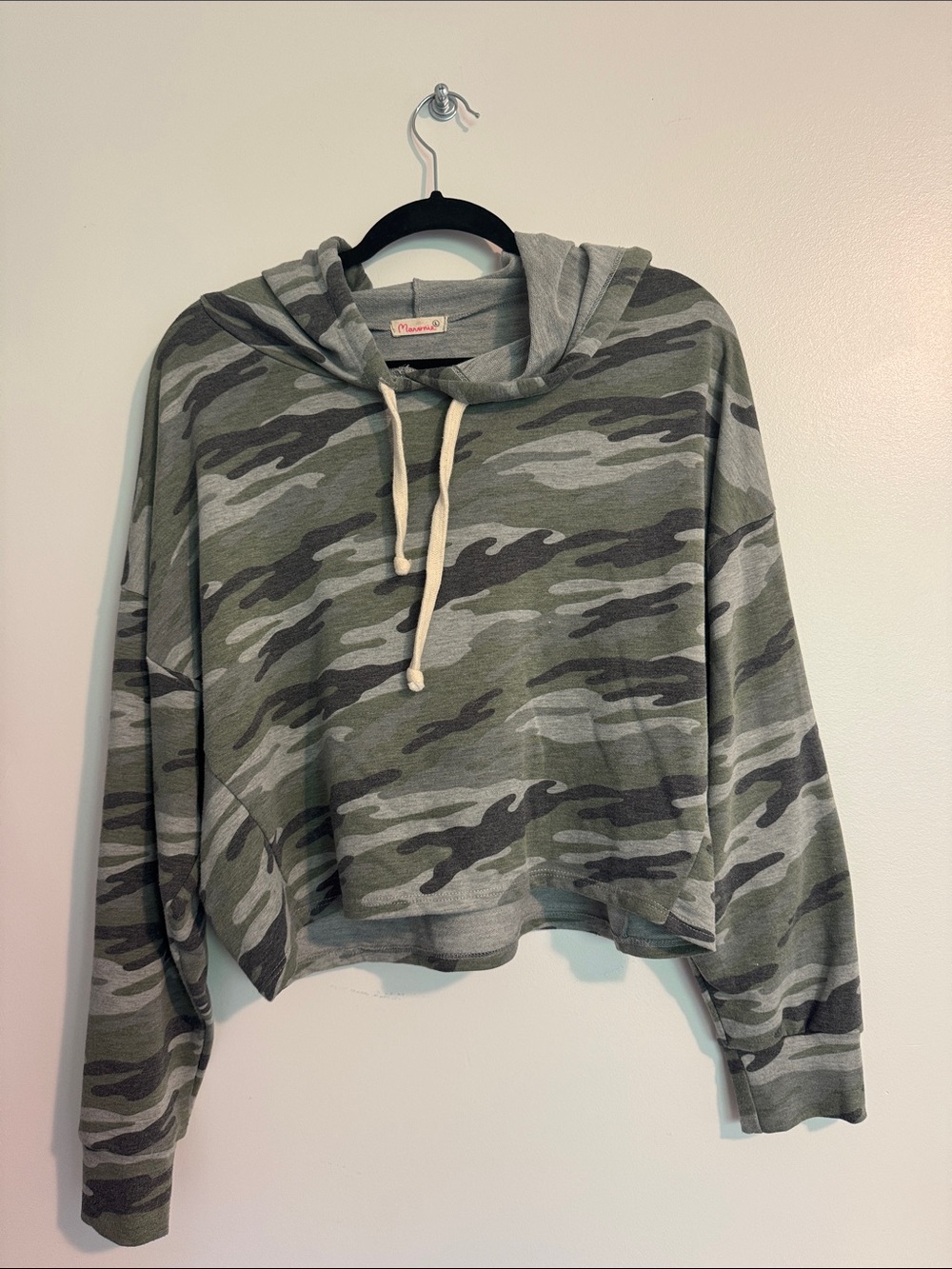 Cropped Camo Hoodie Sweatshirt